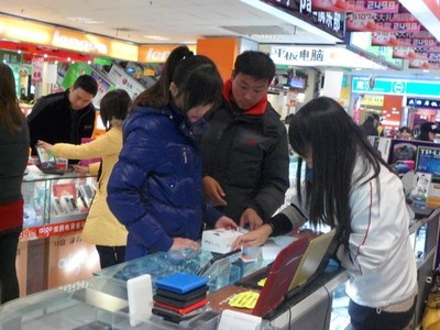 寒假數碼消費熱潮 合肥“學生一族”追捧時尚電子產品，傳統文具市場煥新機